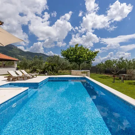 Oasis Kaštel Novi