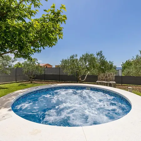 Oasis Villa