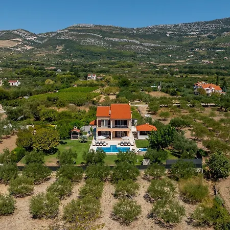 Oasis * Kaštel Novi