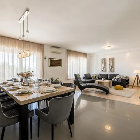 Oasis * Kaštel Novi