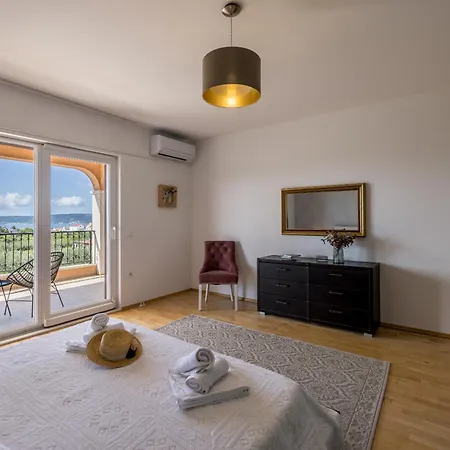 Oasis * Kaštel Novi