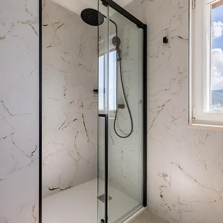 Oasis * Kaštel Novi