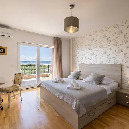 Oasis Kaštel Novi