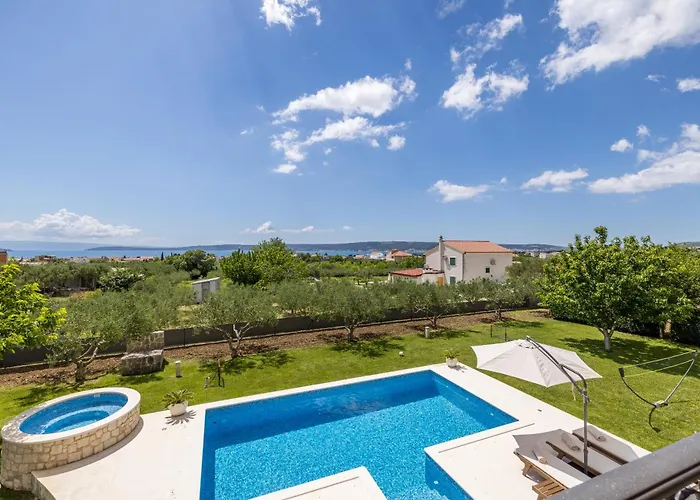 Oasis * Кастель-Нови