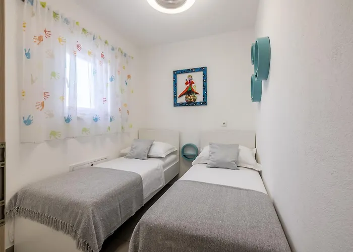 Oasis Вилла Кастель-Нови